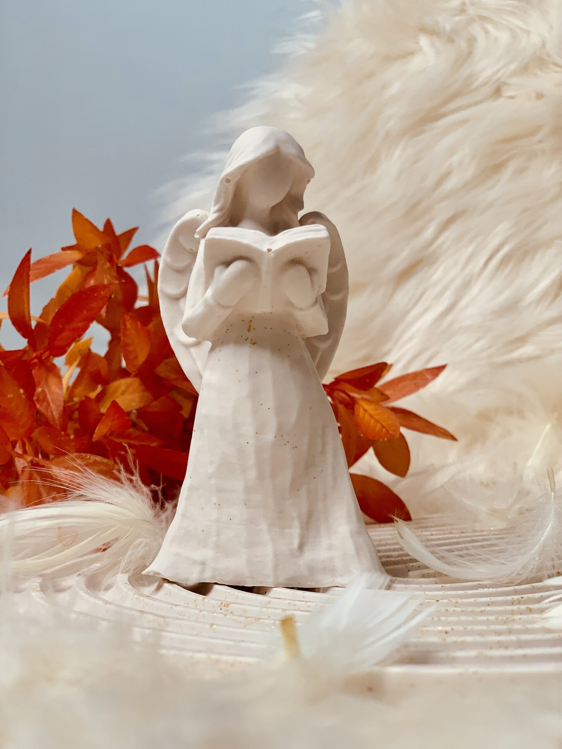 Figurka Angel Book